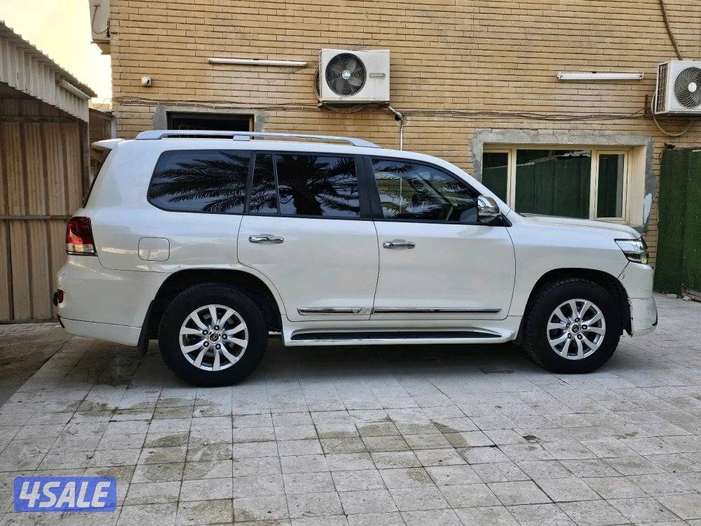 Toyota Land-Cruiser GXR 20173