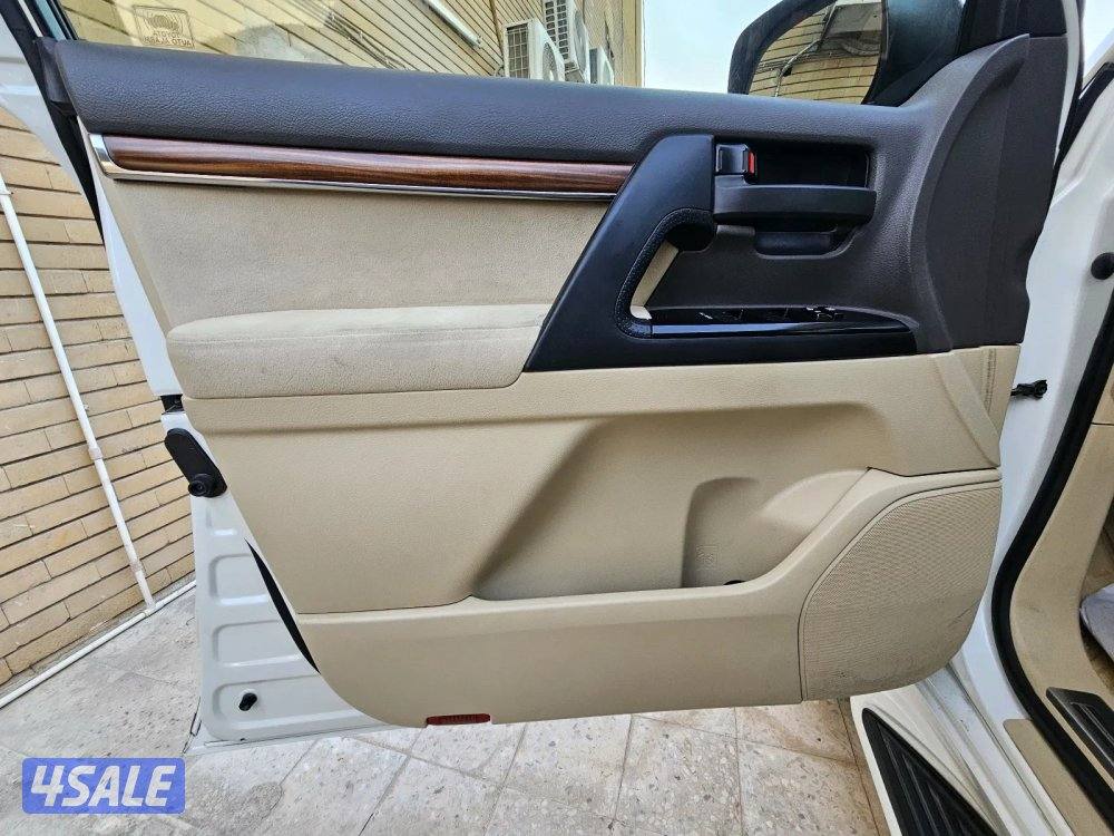 Toyota Land-Cruiser GXR 20178