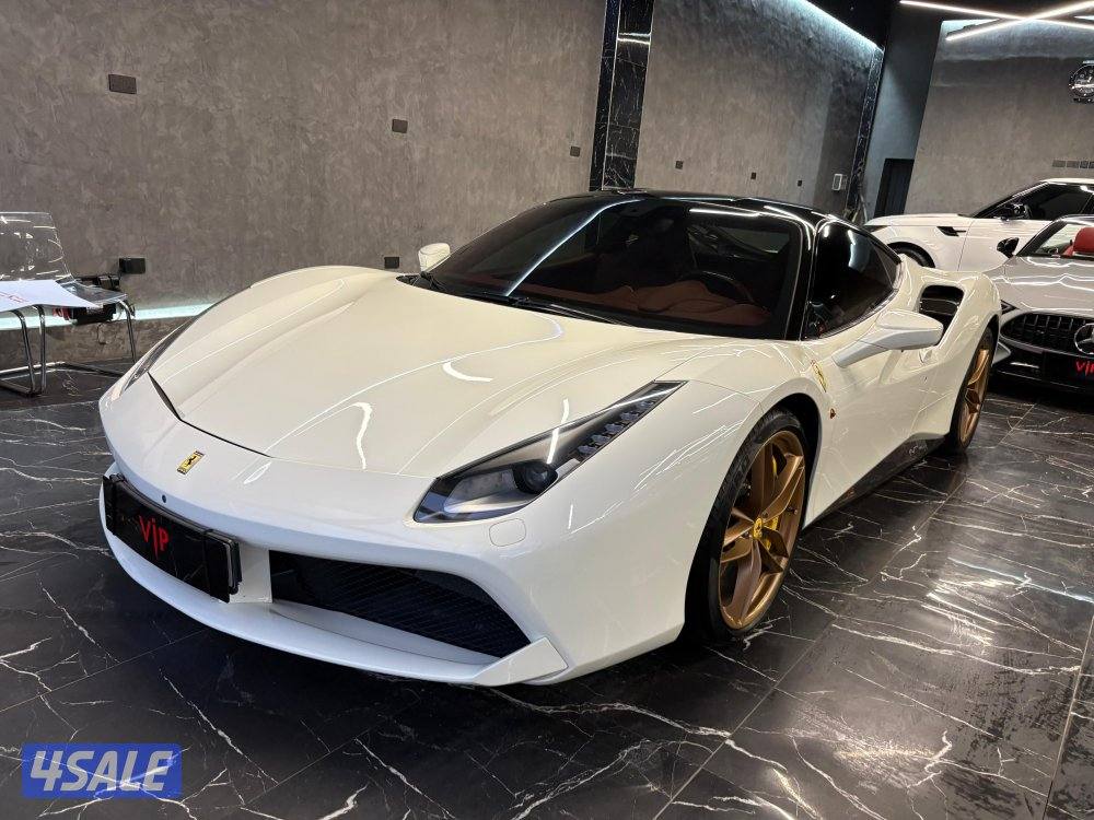 فيراري 488 GTB0