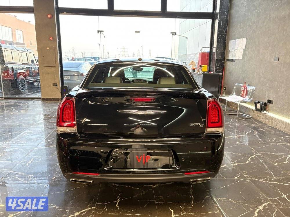 كرايزلر 300 S V67