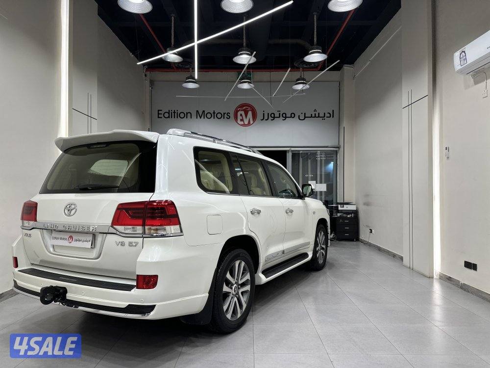 لاندكروزر VXS3