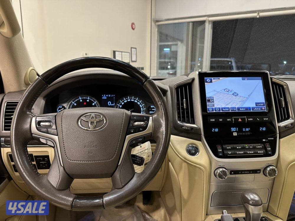 لاندكروزر VXS7