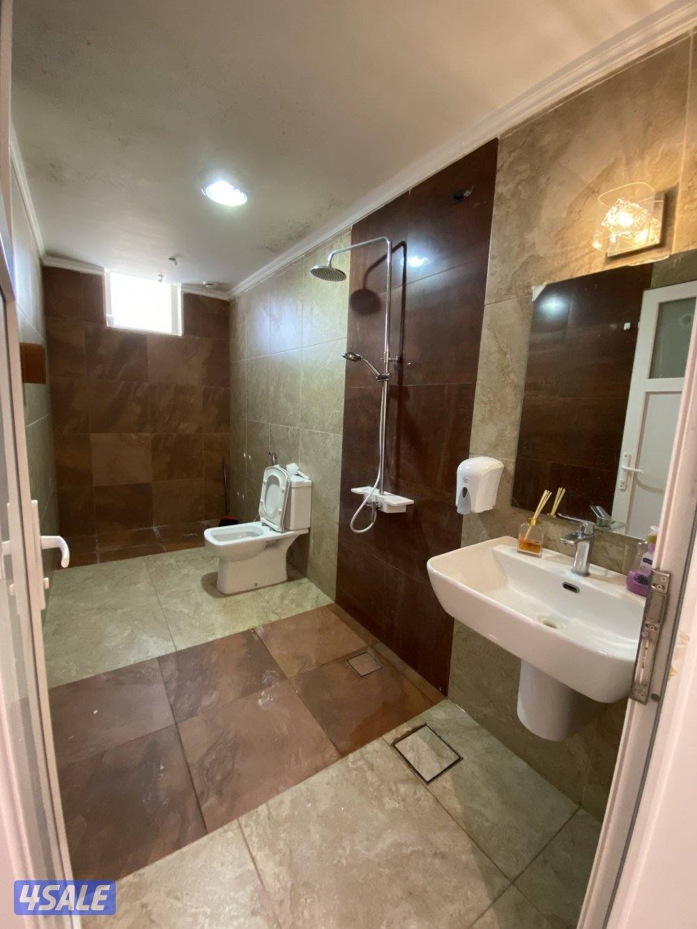 للايجار دور اول راقي بجابر الاحمد ق٥1