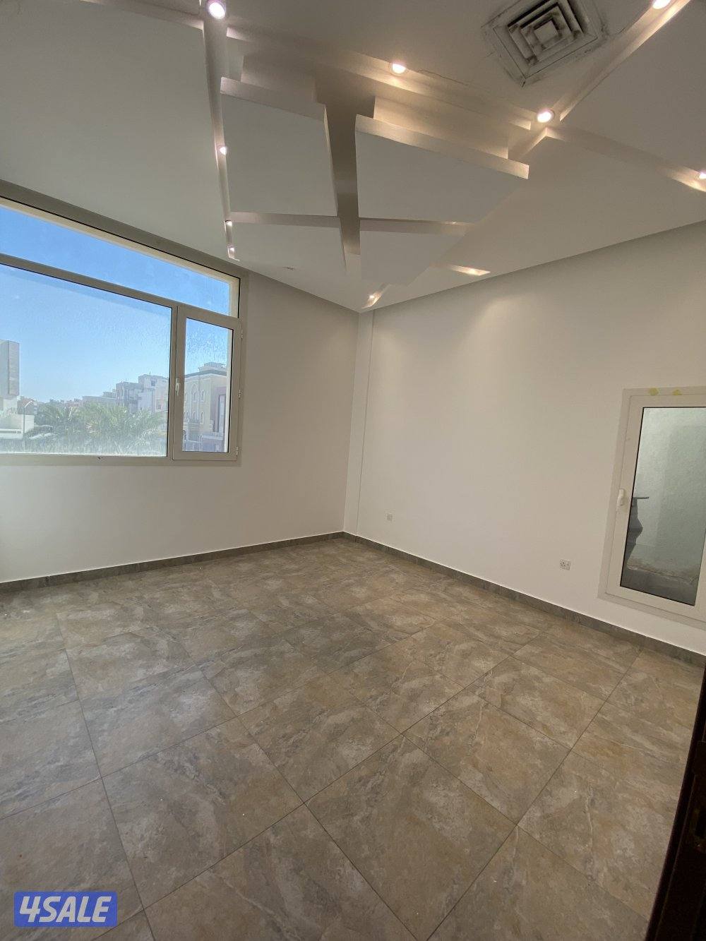 للايجار دور اول راقي بجابر الاحمد ق٥10