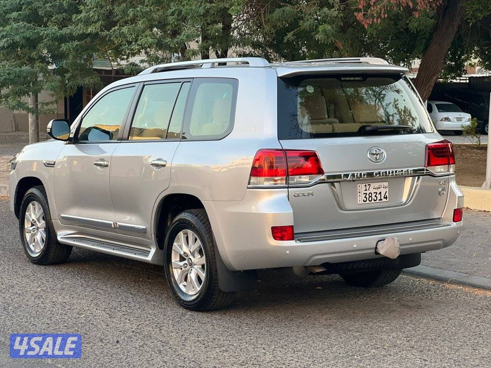 لاندكروزر موديل 2020 6 سلندر ماشي 119 فقط1
