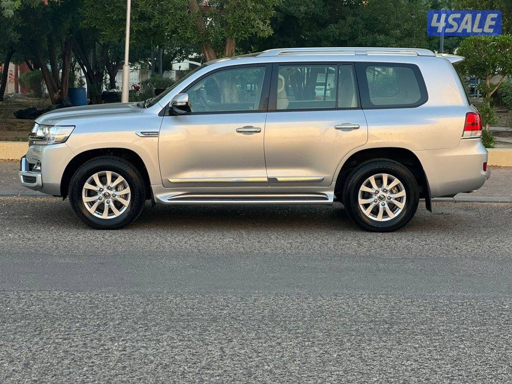 لاندكروزر موديل 2020 6 سلندر ماشي 119 فقط2