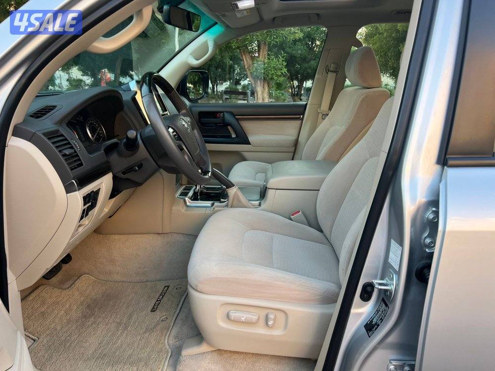 لاندكروزر موديل 2020 6 سلندر ماشي 119 فقط3