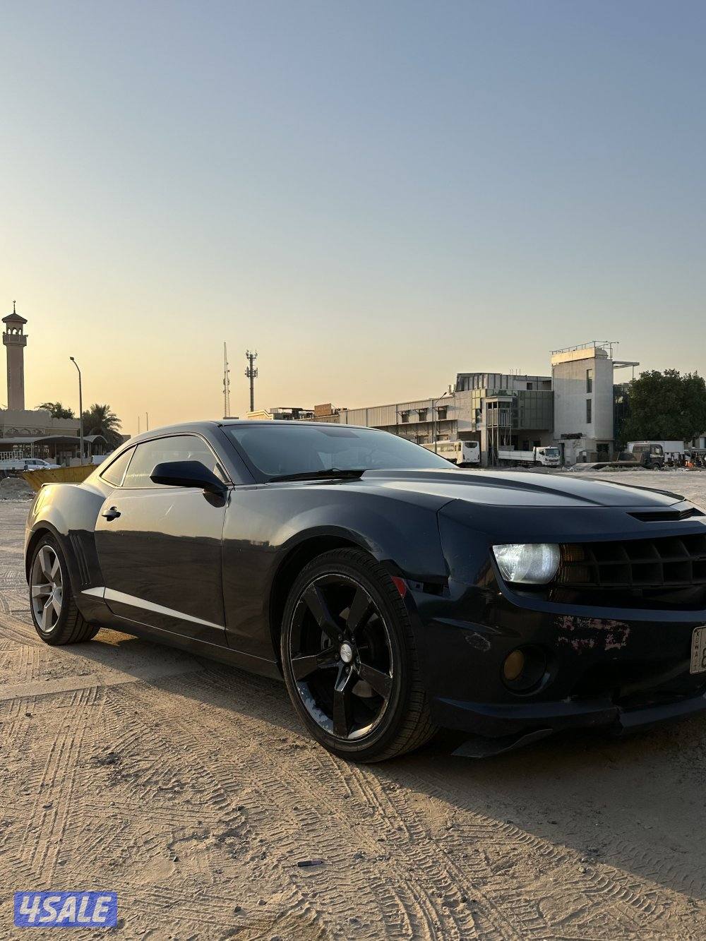 كمارو ٢٠١٠ بيعه سريعه تحتاج صبغ ودعاميه اماميه فقط شريطيه لادق2