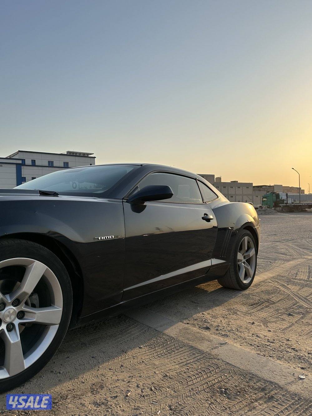 كمارو ٢٠١٠ بيعه سريعه تحتاج صبغ ودعاميه اماميه فقط شريطيه لادق8