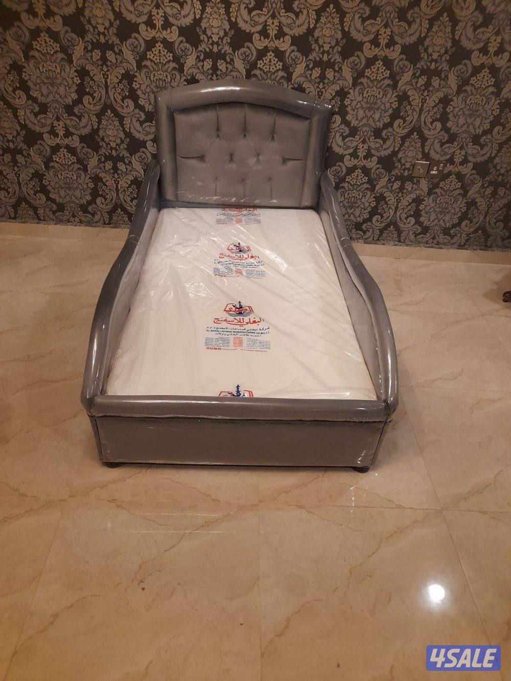 اتصل الان نصلك في الحال سراير ومراتب.6