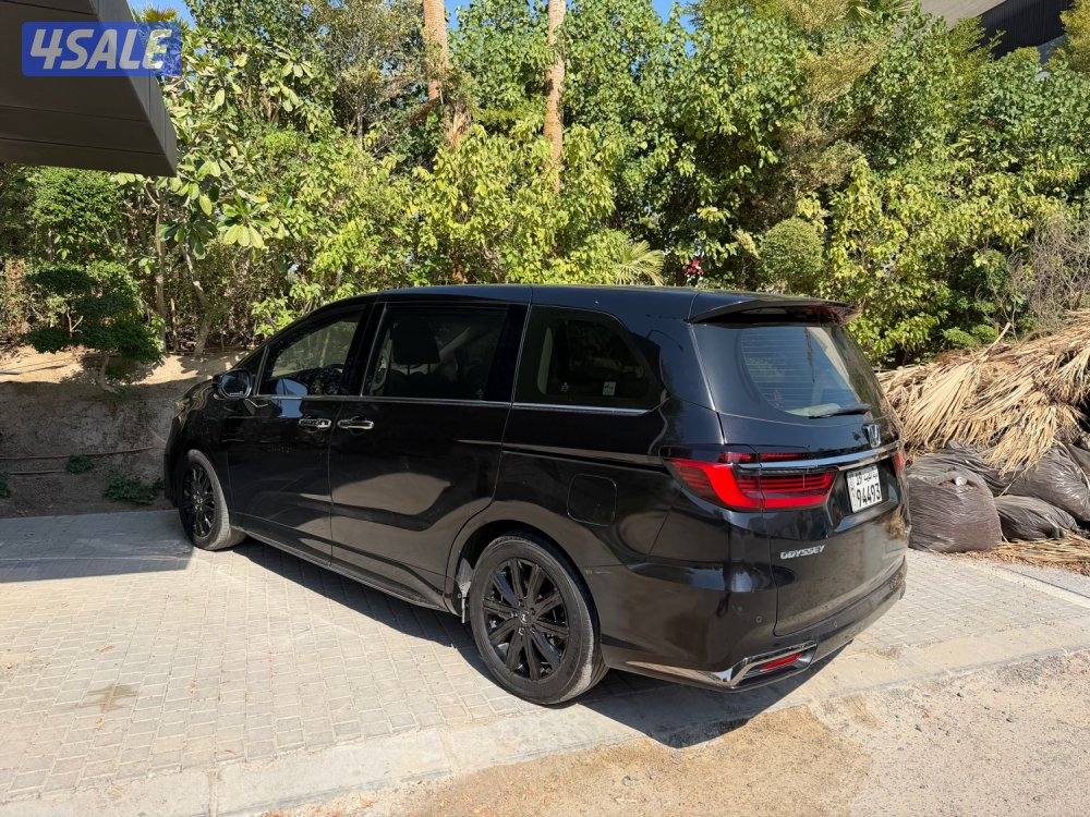 للبيع هوندا اوديسي اعلى مواصفات نظيف جدا مديل 2001 تحت الكفاله2
