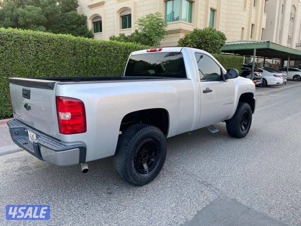 منطقه السره ق1موديل 2012 الغانم نوع LT عداد 229.000  km نظيف0