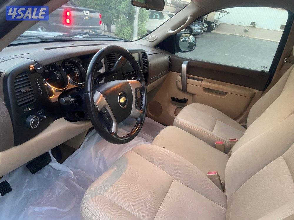 منطقه السره ق1موديل 2012 الغانم نوع LT عداد 229.000  km نظيف14