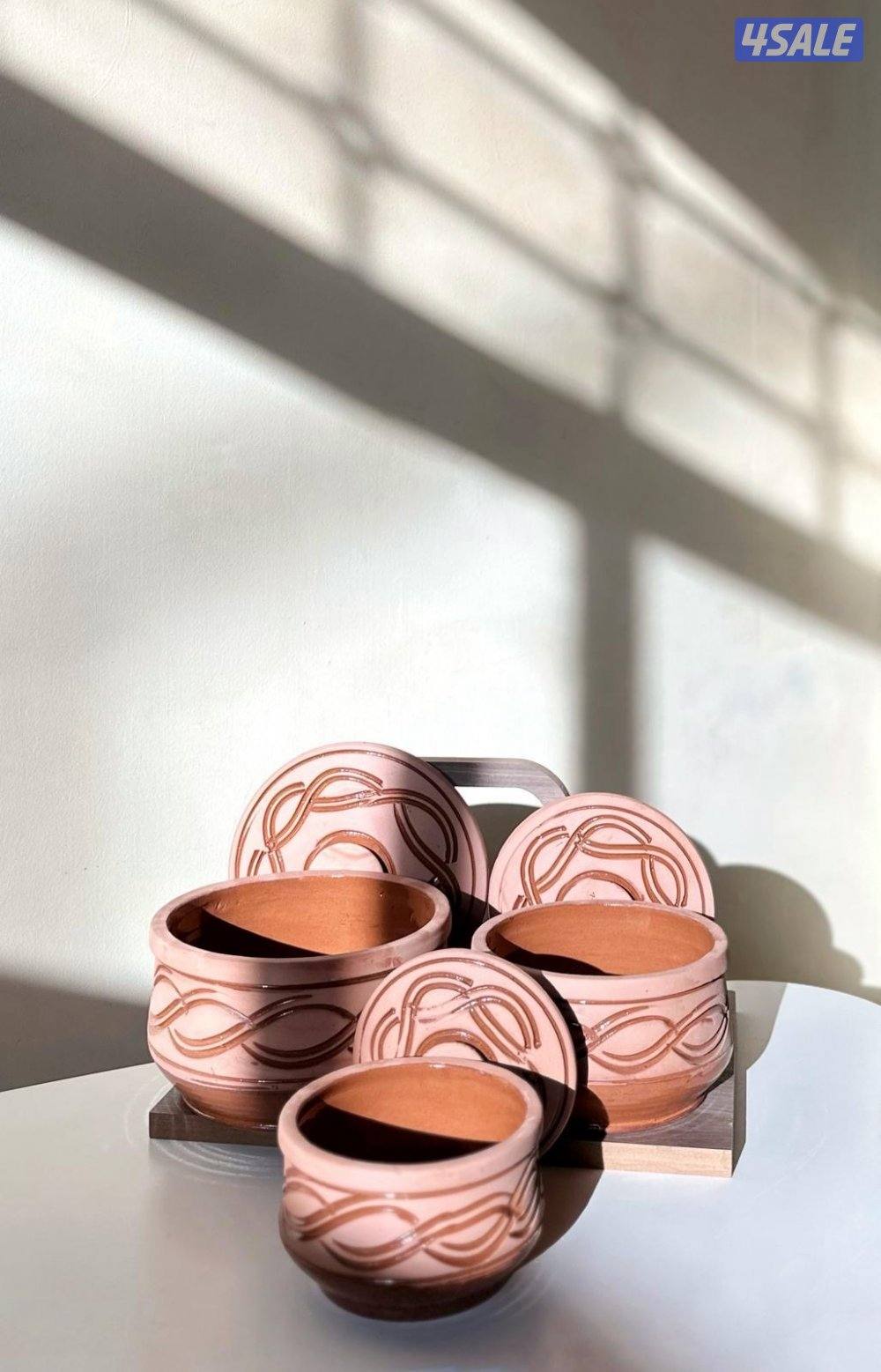 صناديق مناحل  و قراش عسل متنوعه الأحجام و كذلك فخار بسعر جمله الجملة10