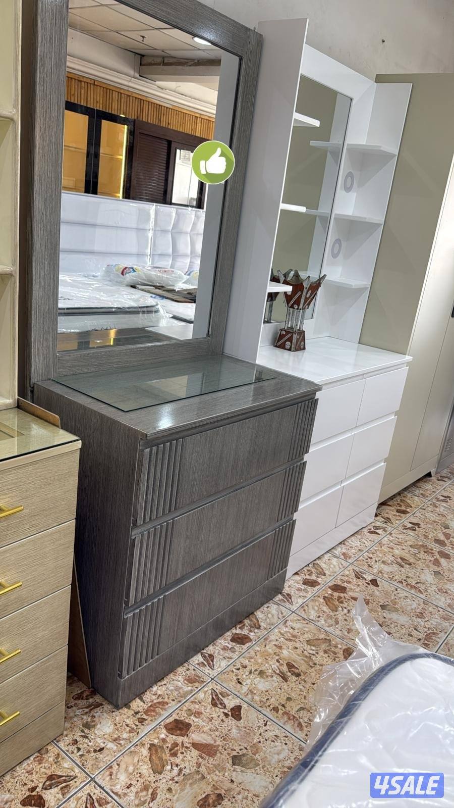 سراير وكبتات جديد ٢ باب ارفف وعلاق ب٤٥ دينار2