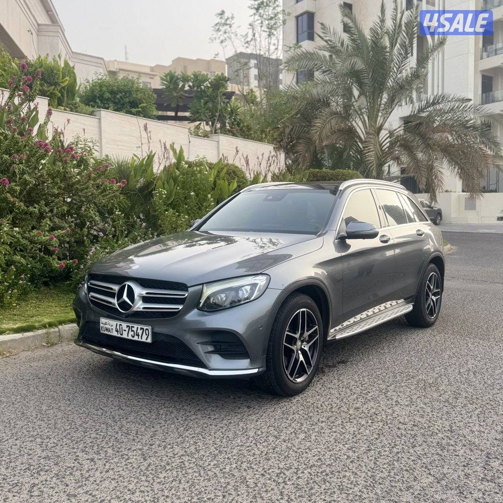 GLC 300 AMG وارد الكويت بحالة الوكالة0