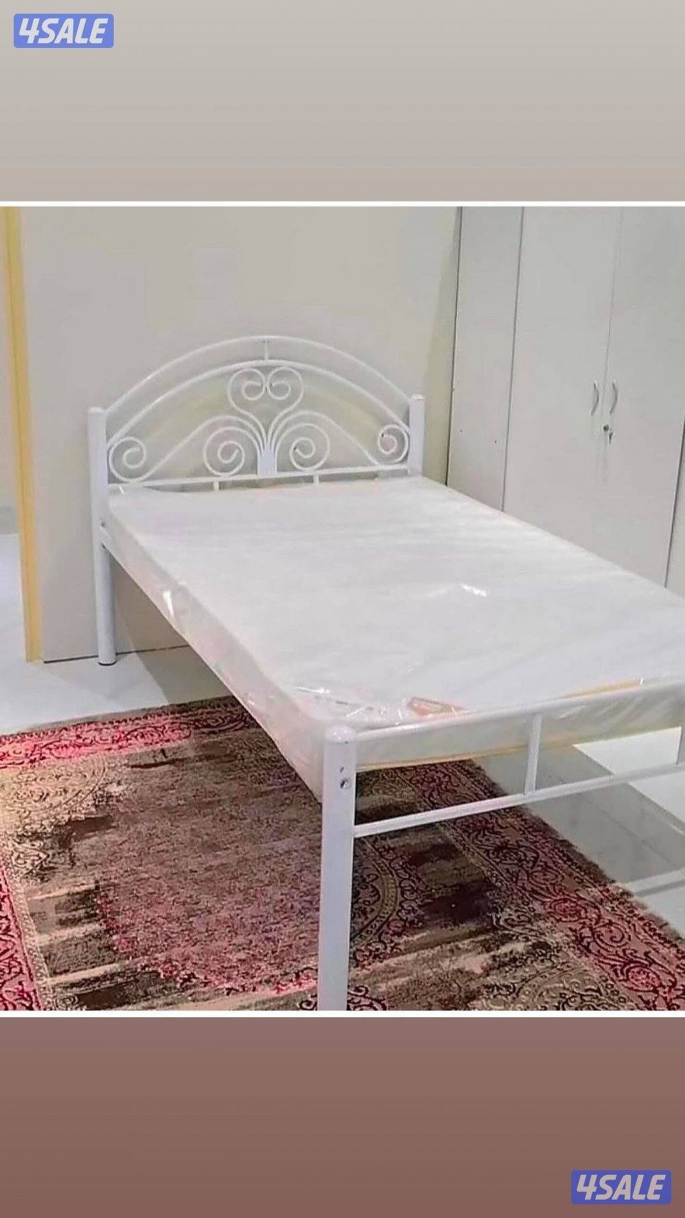 عالم السراير الحديثة بسعر مناسب.1