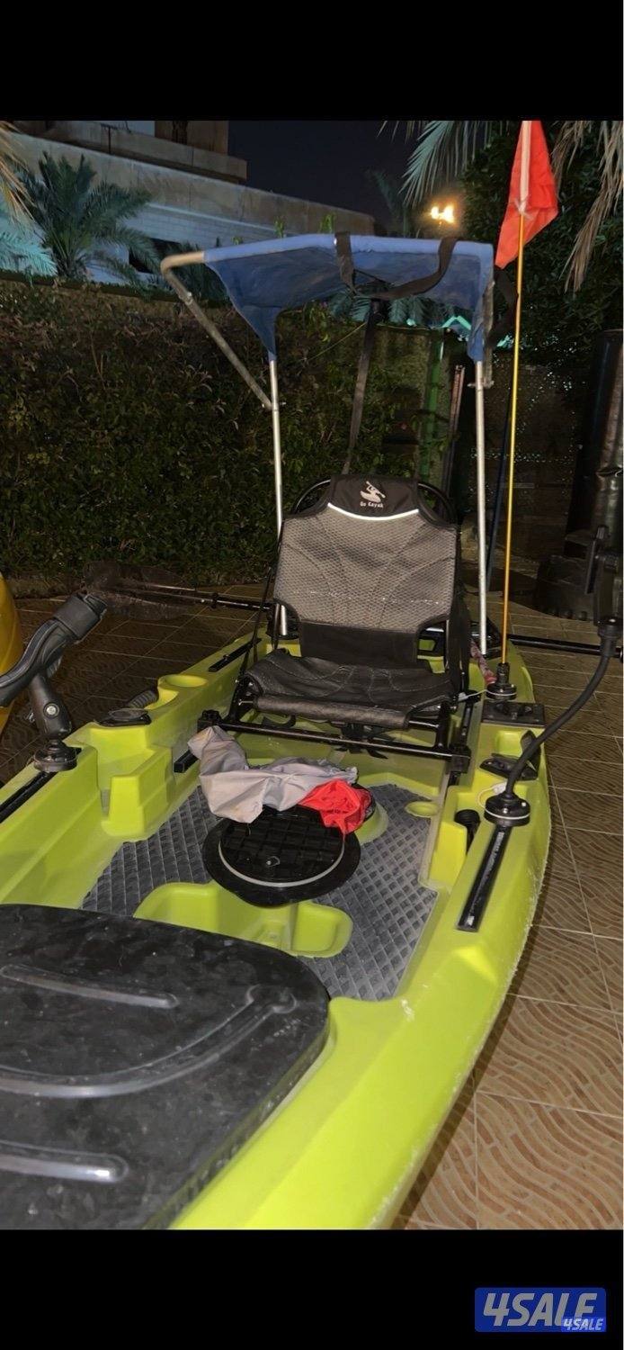 للبيع كاياك مع مكينته1