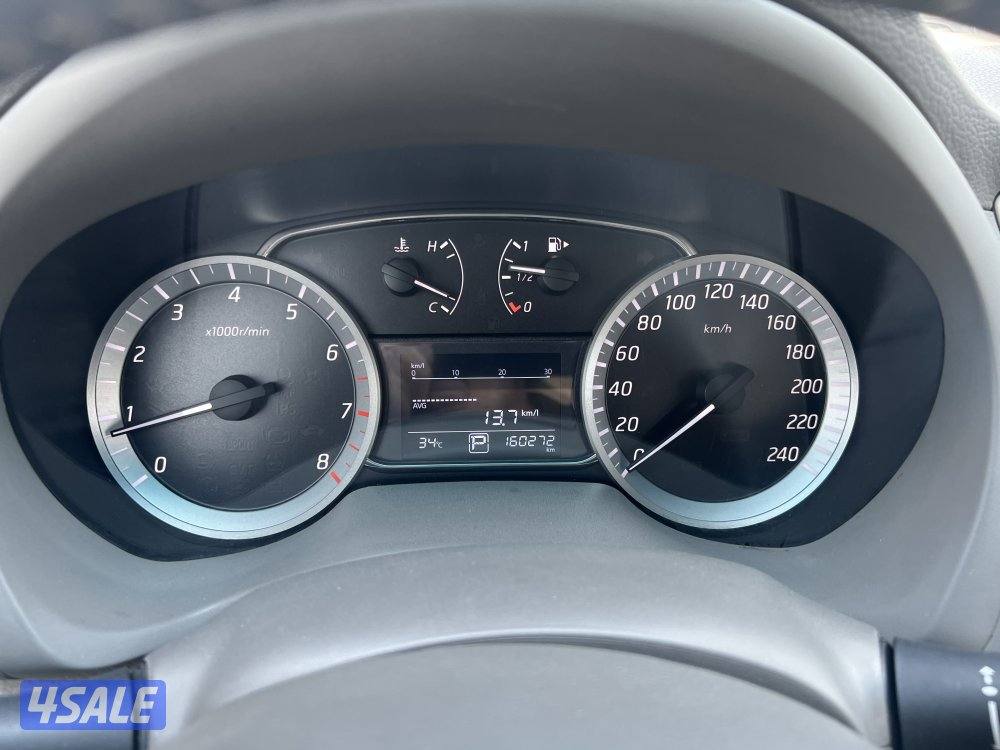 للبيع نيسان سينترا 2013 بحالة جيدة ماشي 162 الف كيلو6