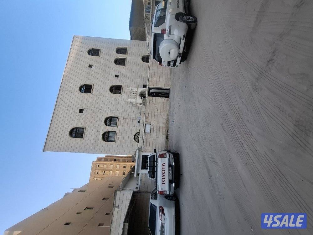 للبيع قسيمه في ابو حليفه سرداب و ثلاث ادوار وربع وثيقه حره0