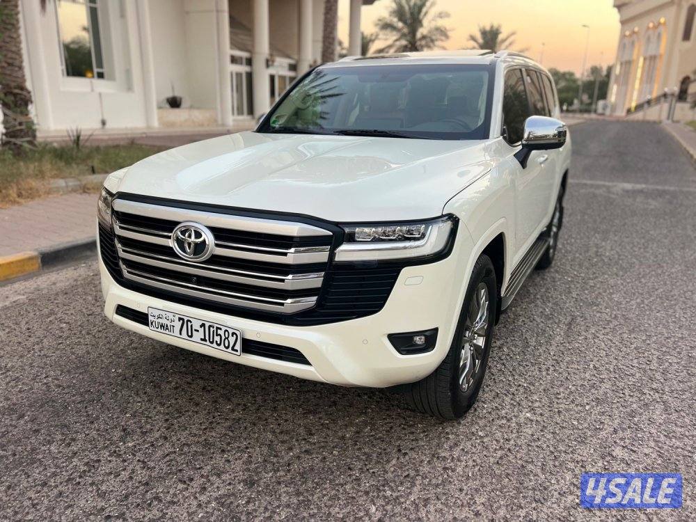 لاندكروز موديل ٢٠٢٢ماشي ٦٢ الف VX بحاله نظيفه بصمه شاشه ثلاجه0