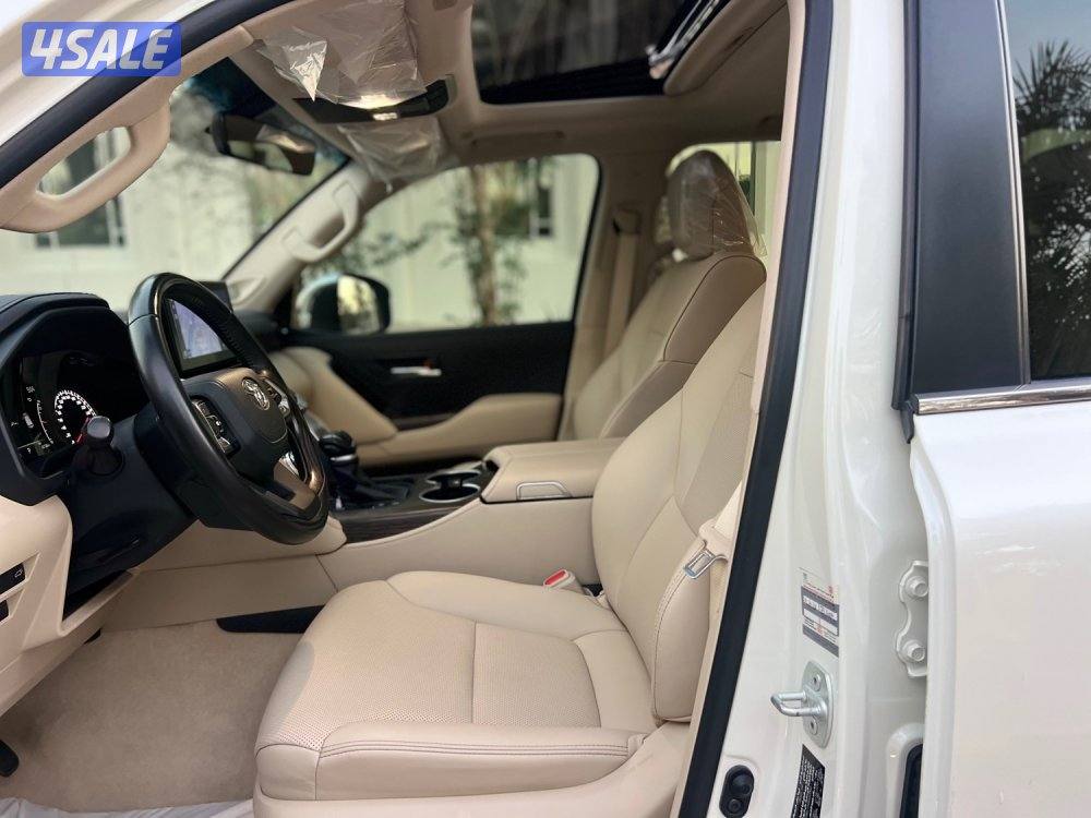 لاندكروز موديل ٢٠٢٢ماشي ٦٢ الف VX بحاله نظيفه بصمه شاشه ثلاجه8