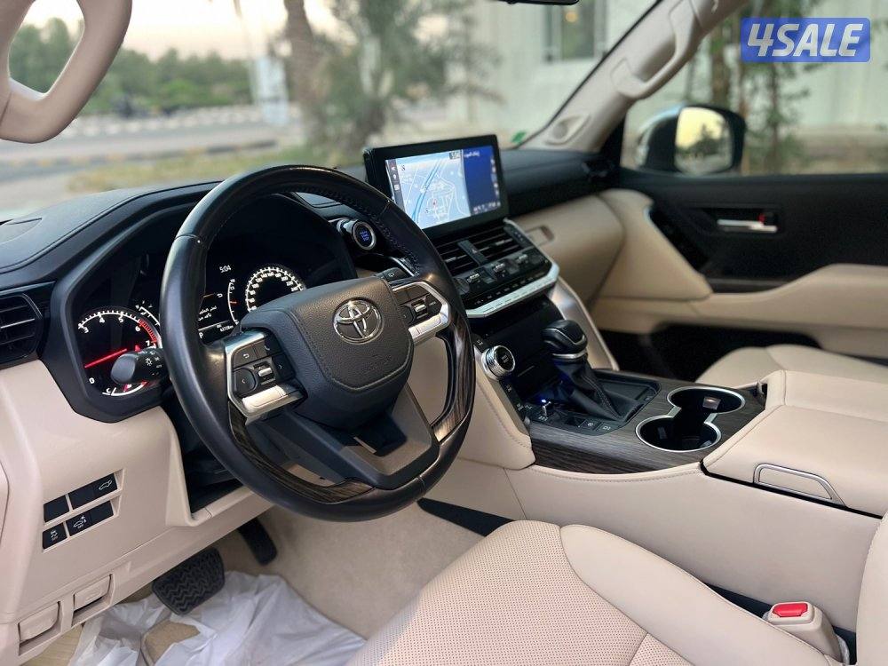 لاندكروز موديل ٢٠٢٢ماشي ٦٢ الف VX بحاله نظيفه بصمه شاشه ثلاجه10