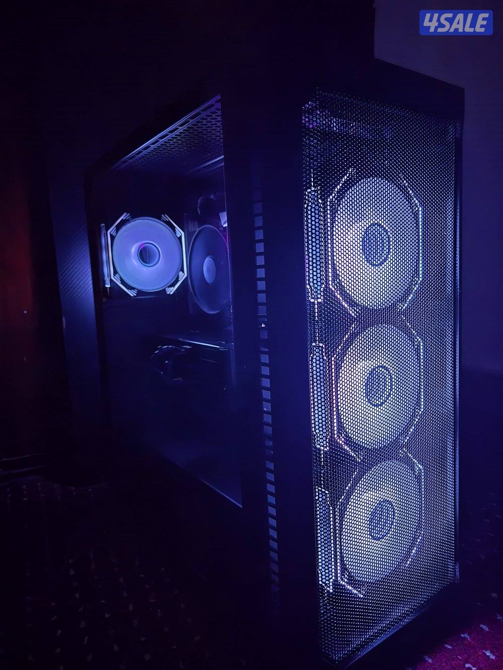 للبيع بيسي قيمنق يشغل فورت و قراند حياه الواقعيه و دراسه1