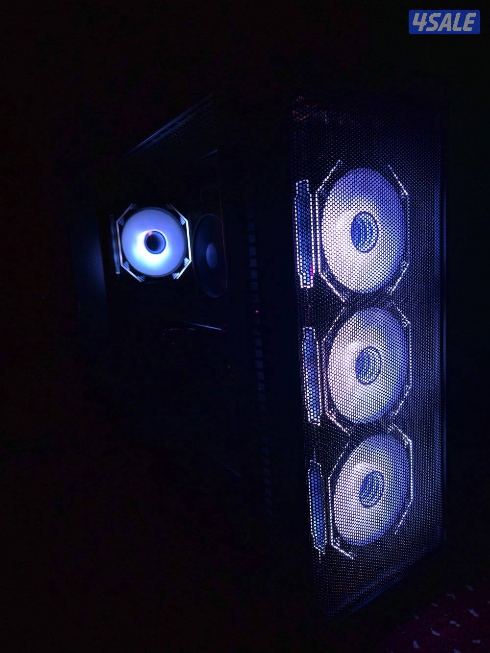 للبيع بيسي قيمنق يشغل فورت و قراند حياه الواقعيه و دراسه2