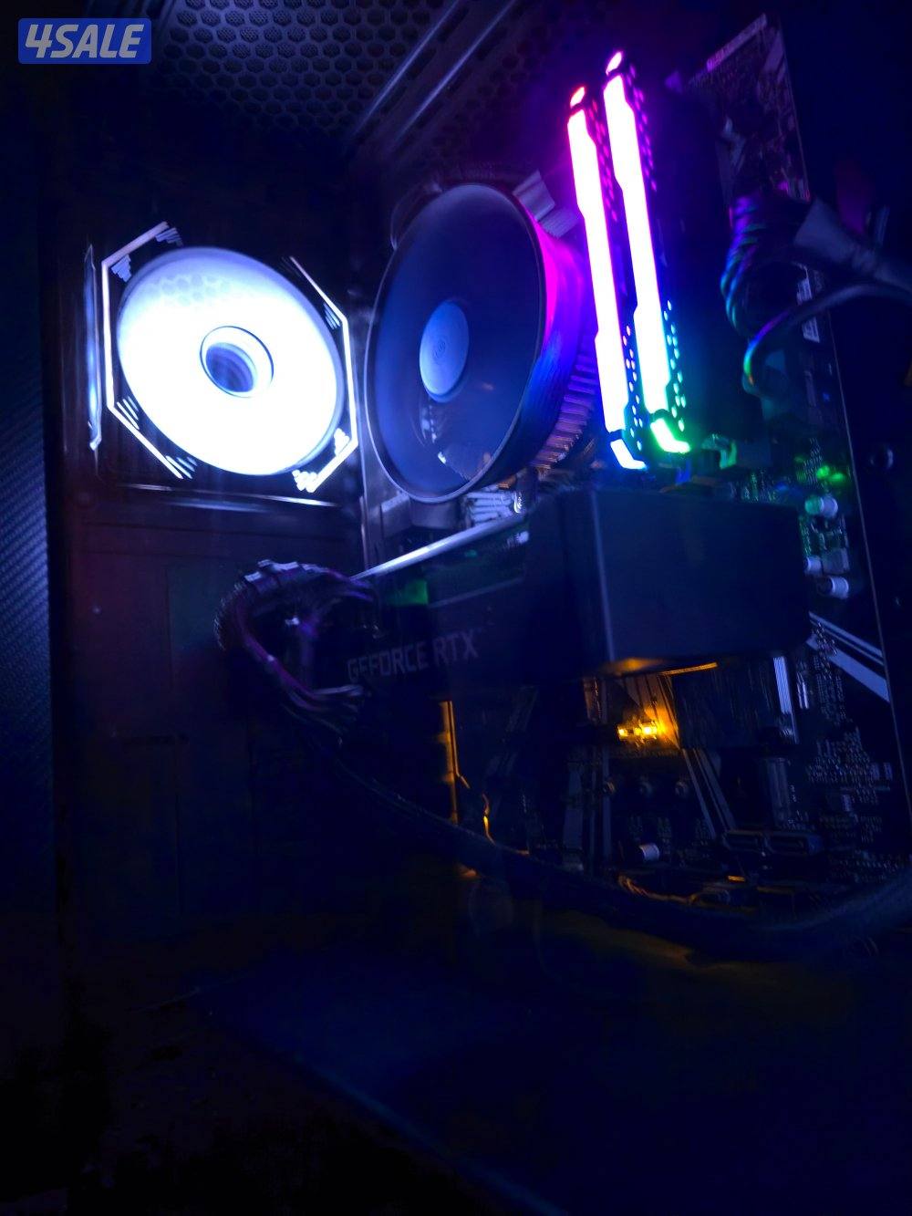 للبيع بيسي قيمنق يشغل فورت و قراند حياه الواقعيه و دراسه5