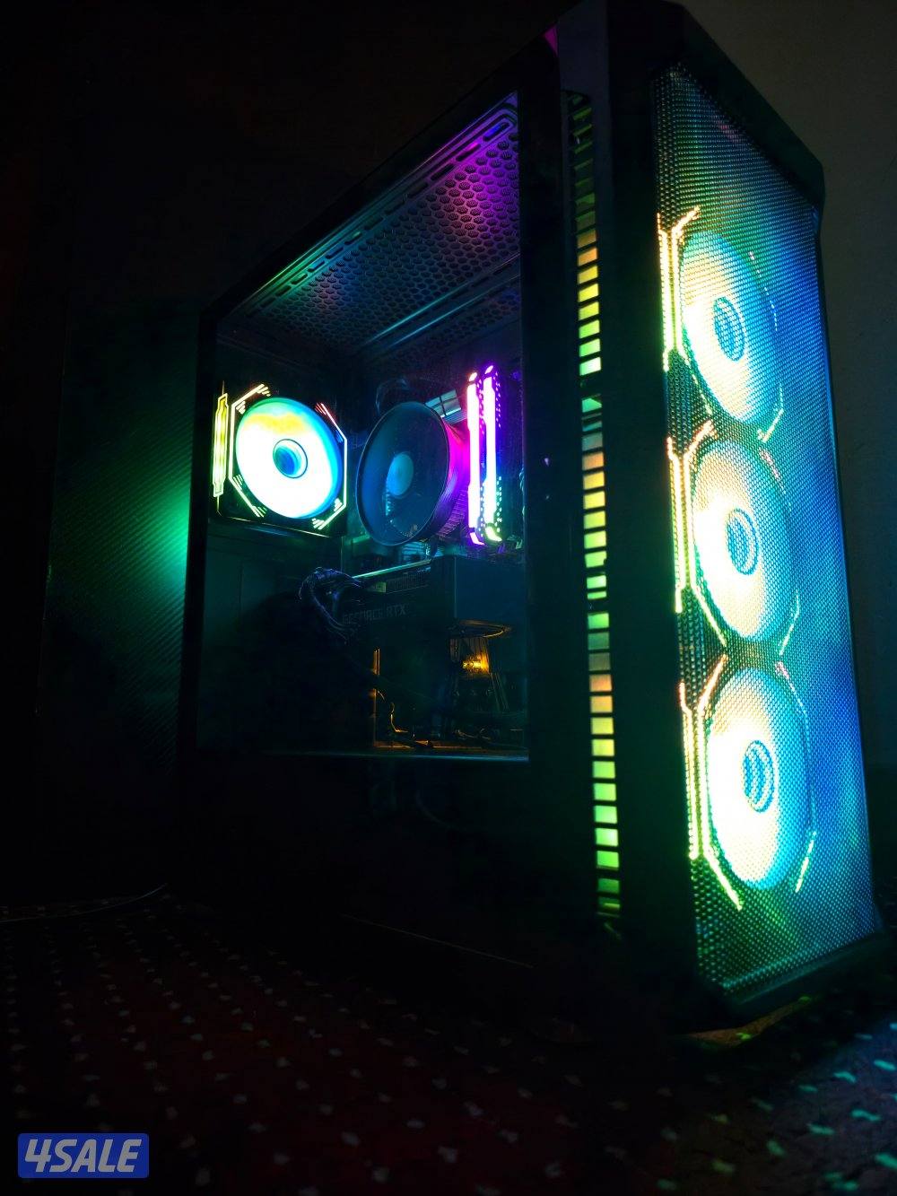 للبيع بيسي قيمنق يشغل فورت و قراند حياه الواقعيه و دراسه8