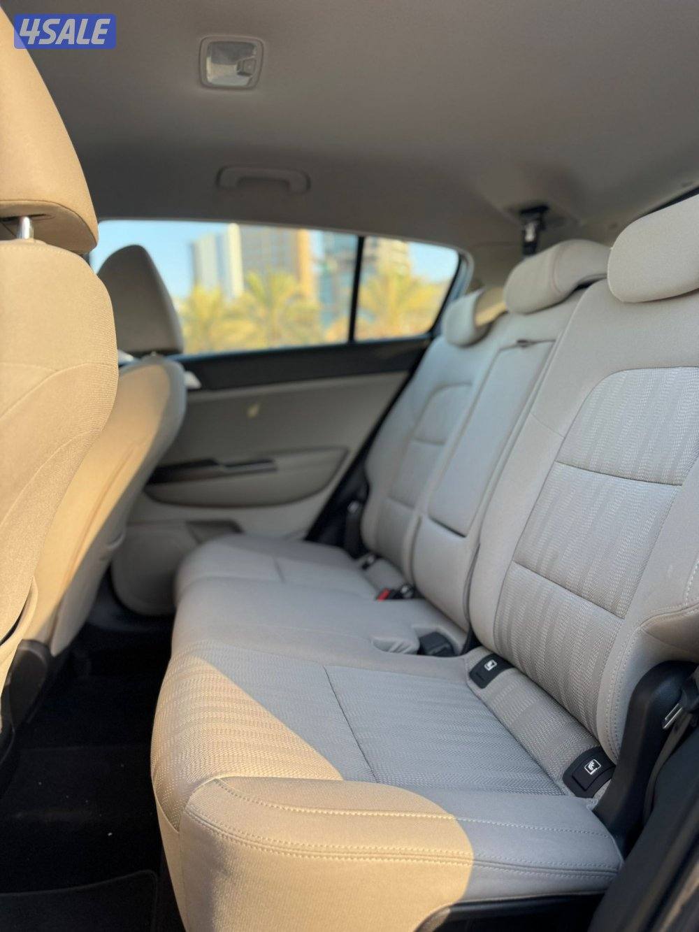 للبيع كيا سبورتاج موديل 2021
4 سلندر 
ماكينه 2400cc
عداد 127 الف11