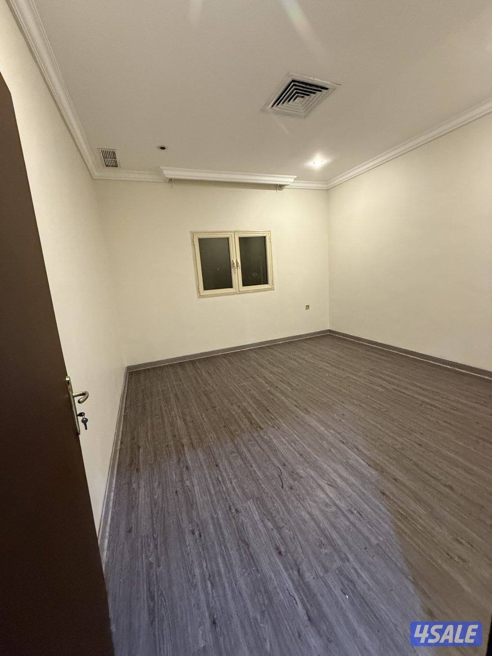 للايجار  شقة6