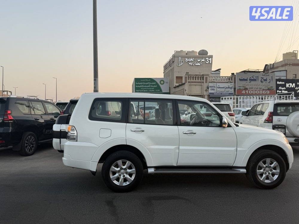 للبيع باجيرو20223