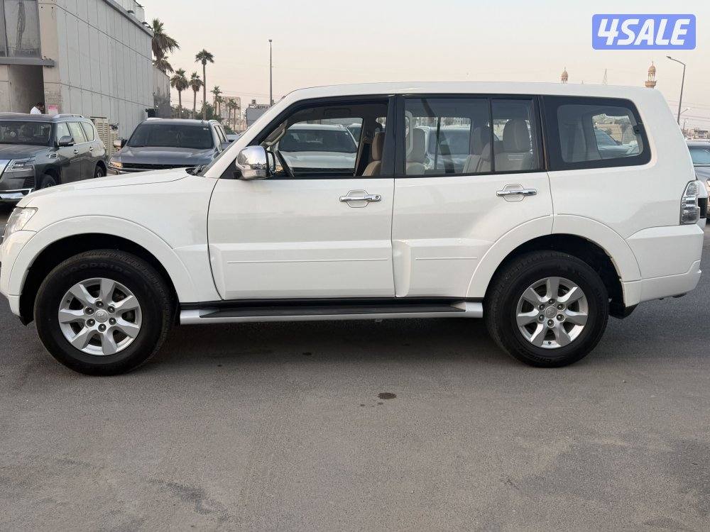 للبيع باجيرو20226