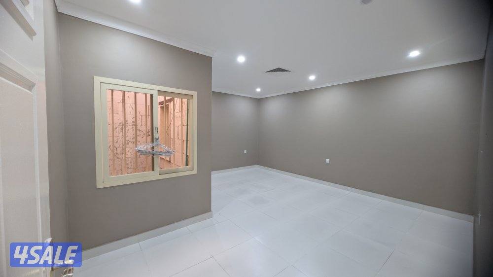 للإيجار شقة في المنقف4