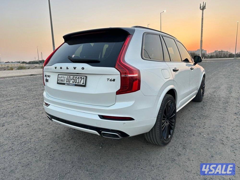 جيب فولفو XC90 موديل ٢٠٢١ بحالة فائقة النظافة9