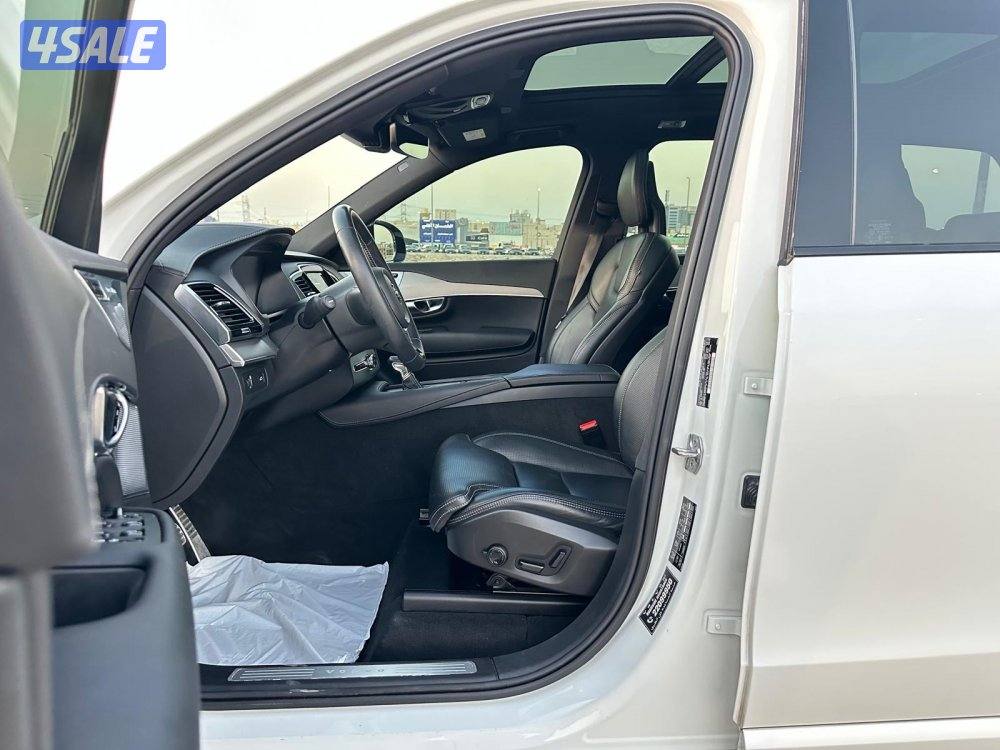 جيب فولفو XC90 موديل ٢٠٢١ بحالة فائقة النظافة8