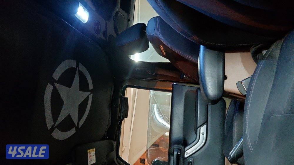 جيب رانجلر صحارى نسخه تذكاريه  ماشى 245 الف توايرنصف حجرى  وزوائد5