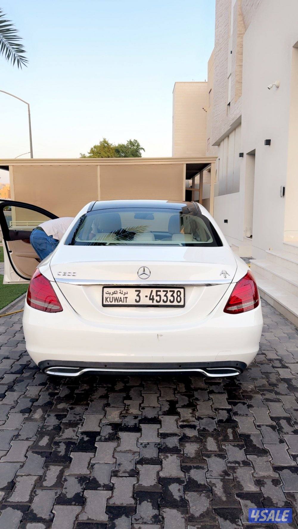 للبيع C200 مالك اول 20152