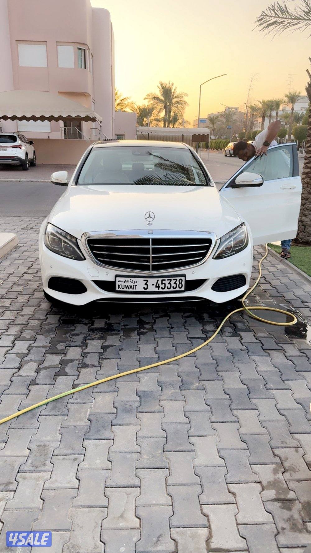 للبيع C200 مالك اول 20154