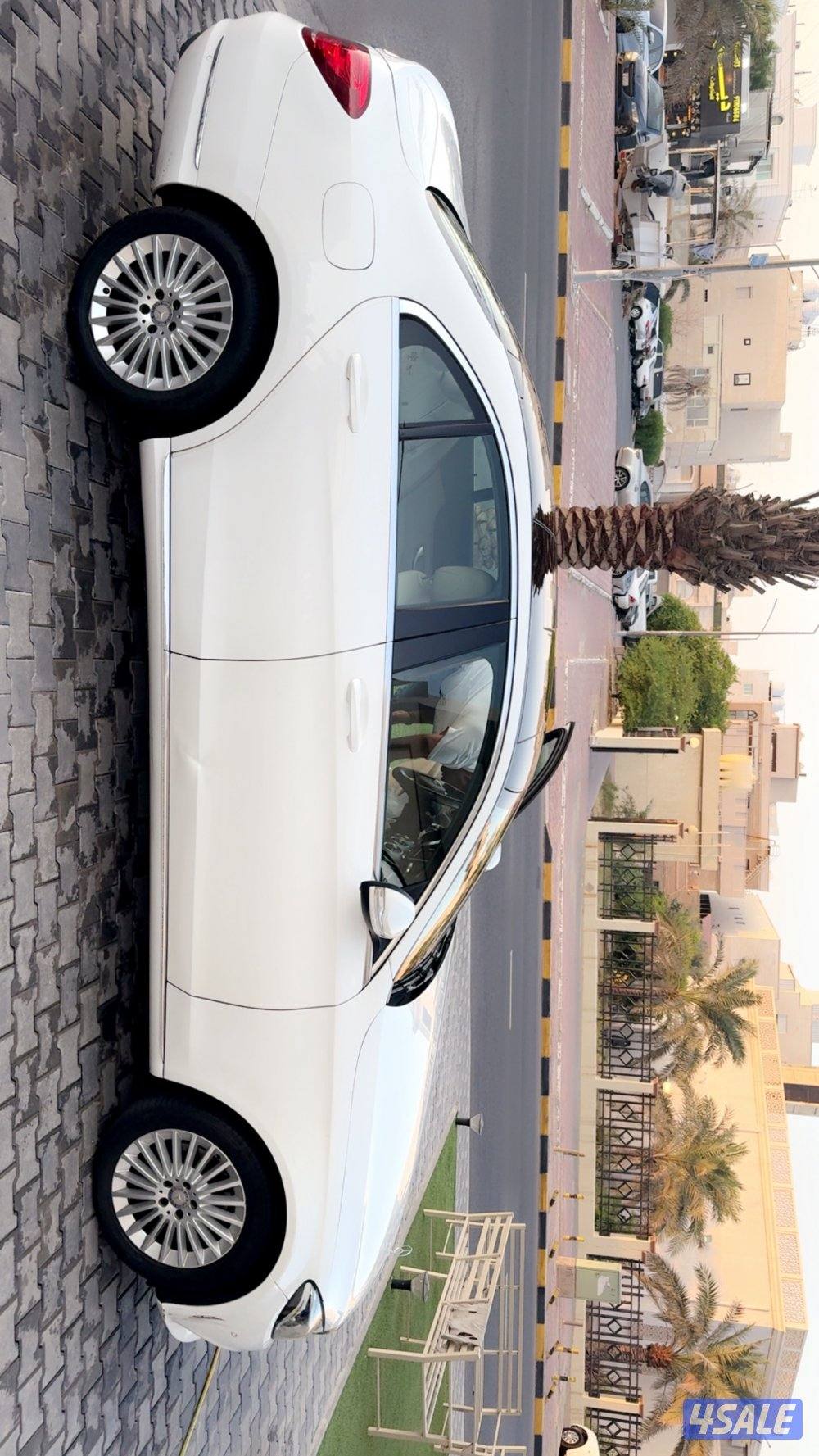للبيع C200 مالك اول 20155