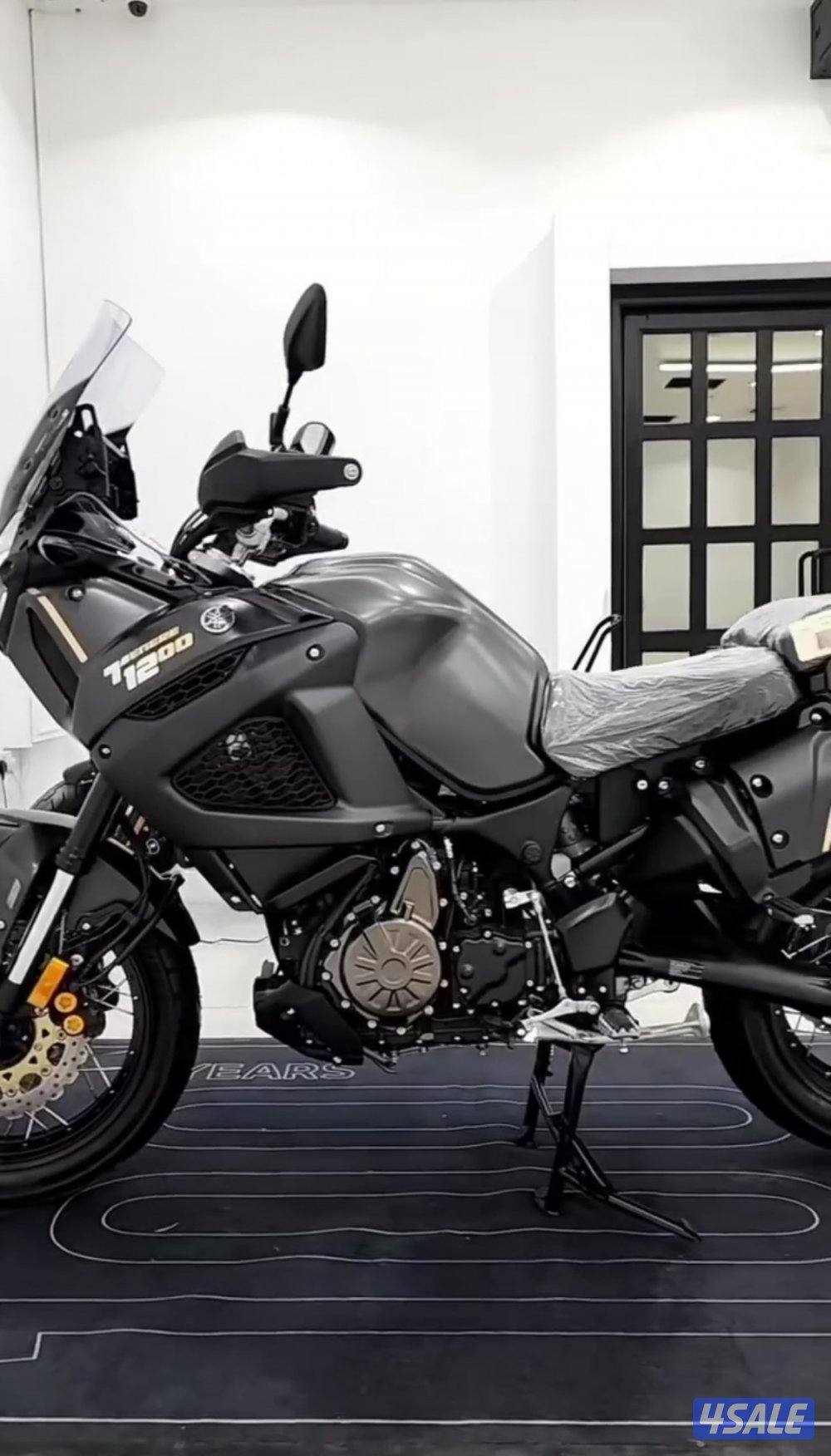 ياماها super tenere 2024 ما دخل السيرفس الاول عليه حمايه اسود مطفي .0