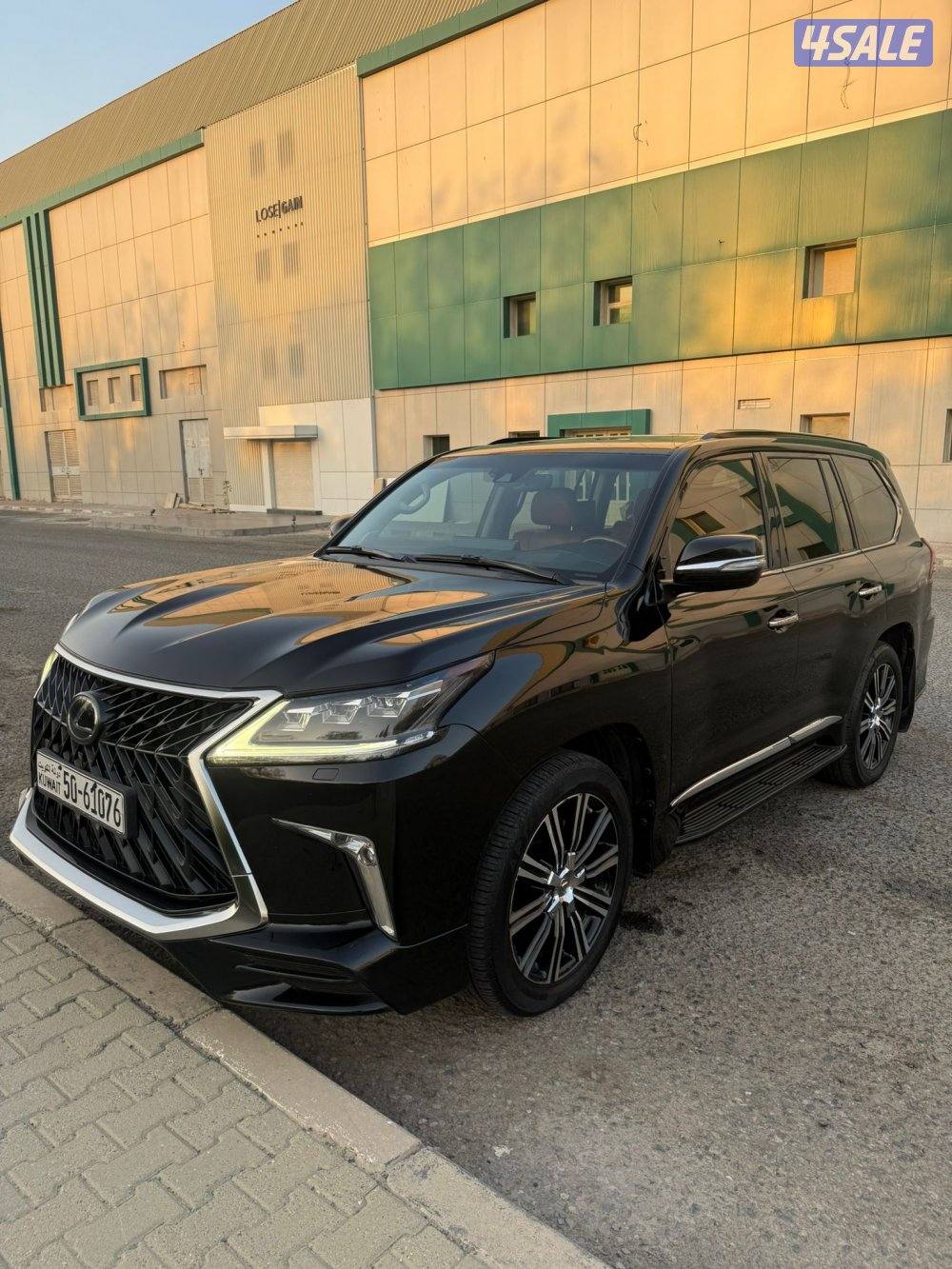 للبيع لكزس lx570- s0