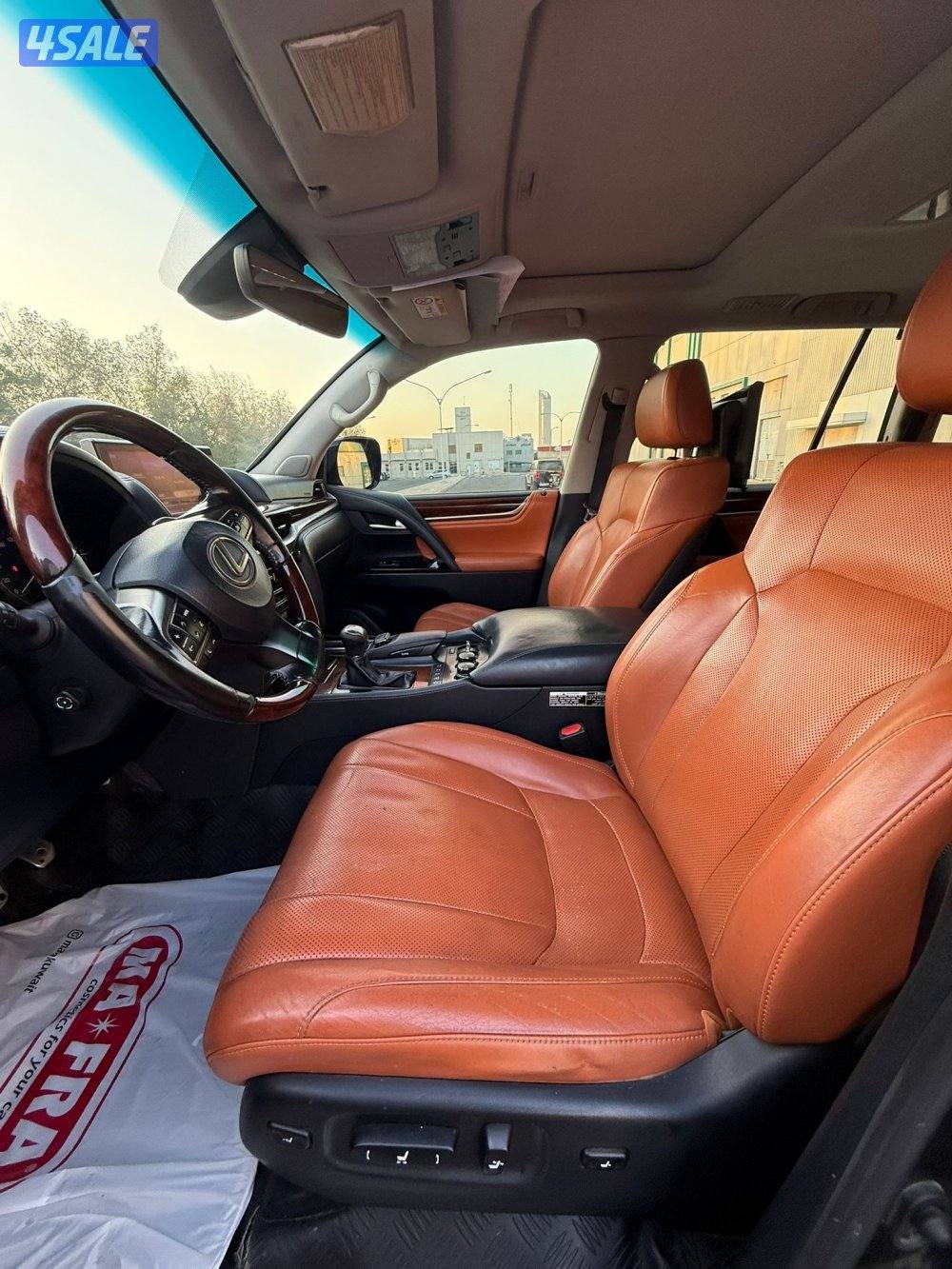 للبيع لكزس lx570- s3