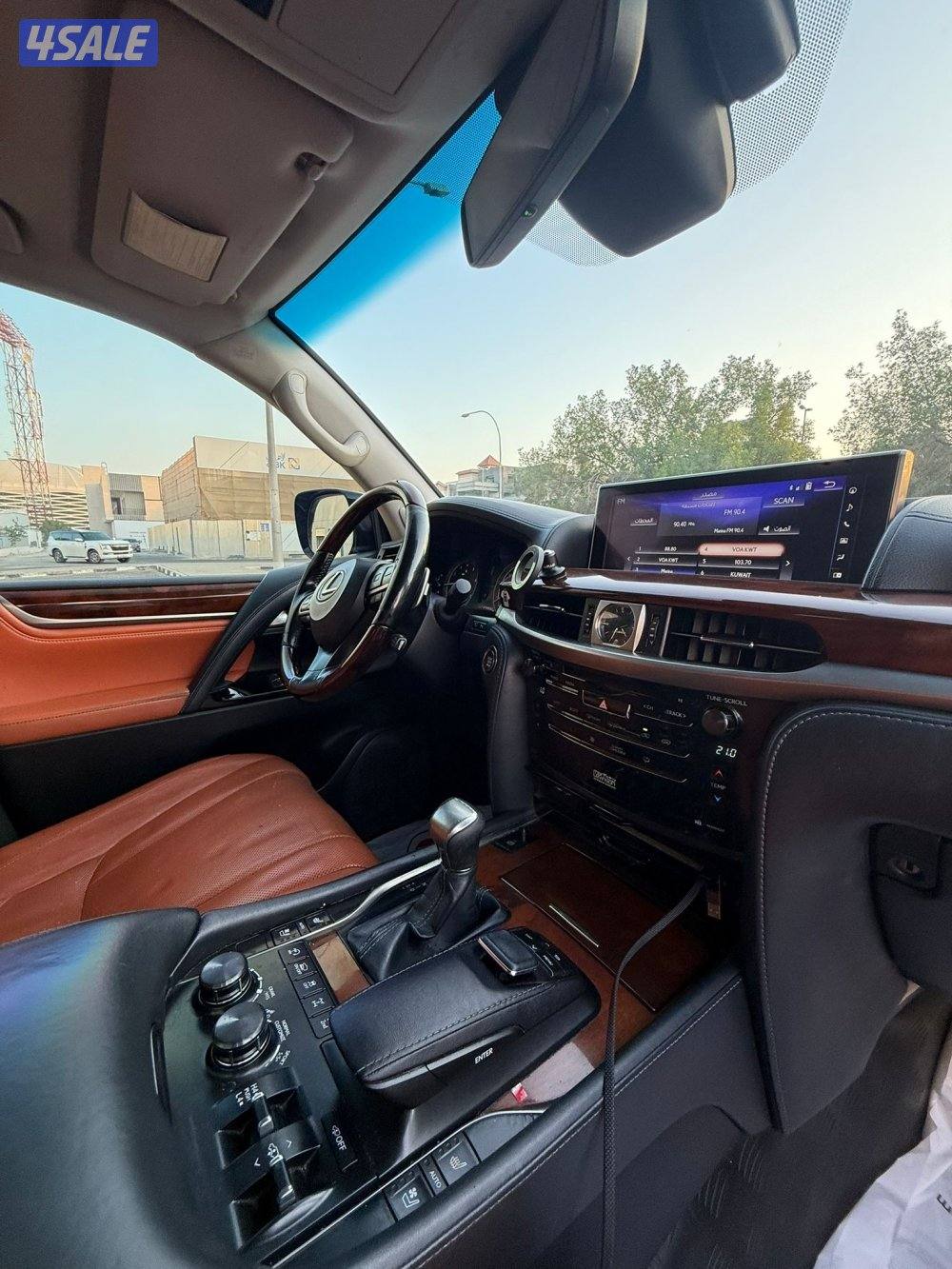 للبيع لكزس lx570- s10