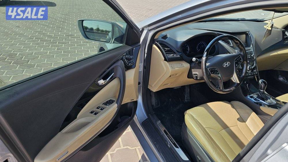 هيونداي ازيرا 2016 اعلى فئة (رادار) شرط الفحص سيرفس وكالة15