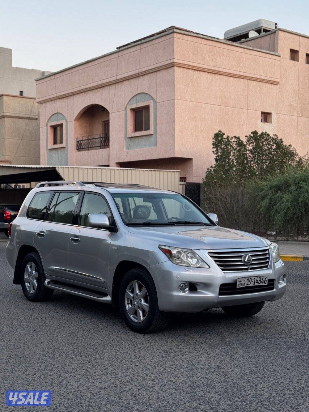 للبيع جيب لكزاس5701