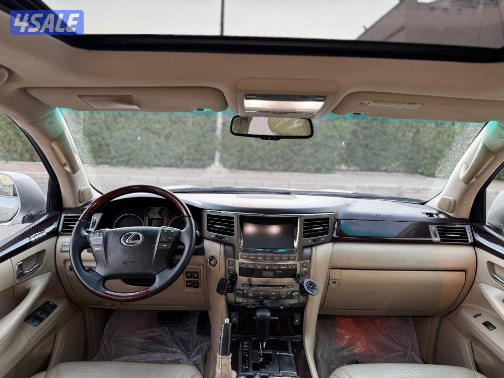 للبيع جيب لكزاس5700