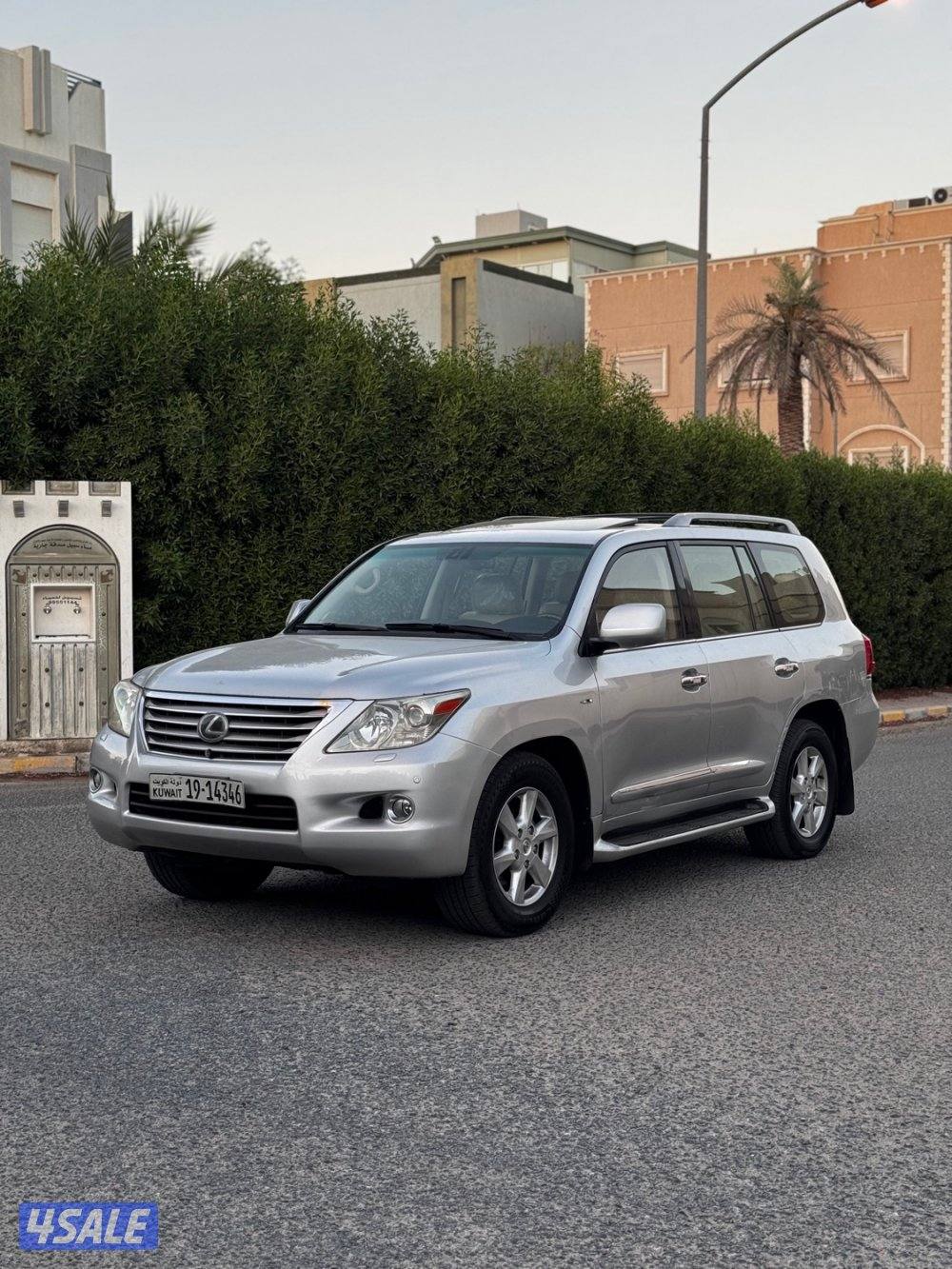 للبيع جيب لكزاس5702